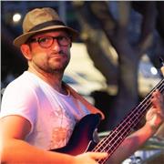 Lezioni di Basso Elettrico: Tecnica Avanzata, Teoria Musicale, Armonia Creativa e Approfondimenti Personalizzati